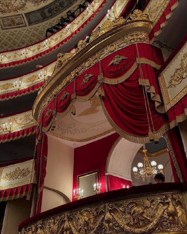 Разбираем билетики на БЕСПЛАТНЫЕ ноябрьские спектакли