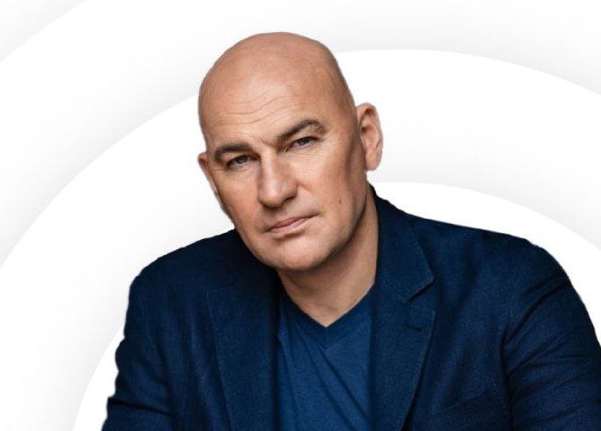 Радислав Гандапас. Трансформационное лидерство