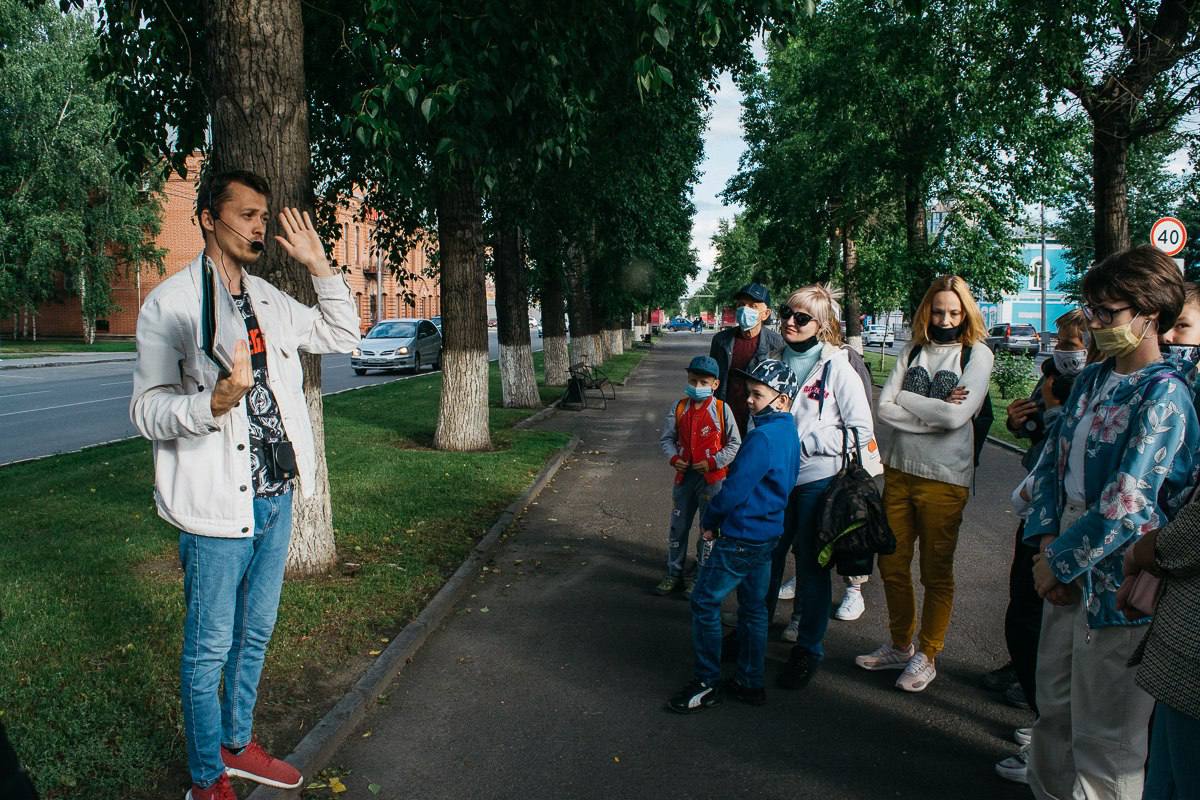 Первые экскурсии