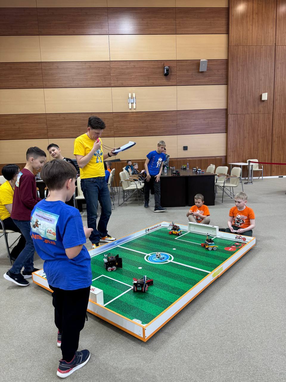 Дальневосточные соревнования по робототехнике 'Професси {удущего 2025"