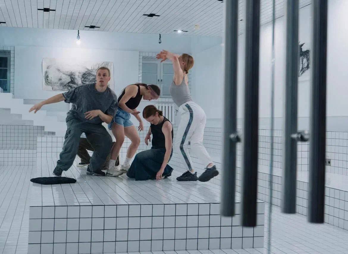 ПРИСТАЛЬНОЕ ПРЕСЛЕДОВАНИЕ