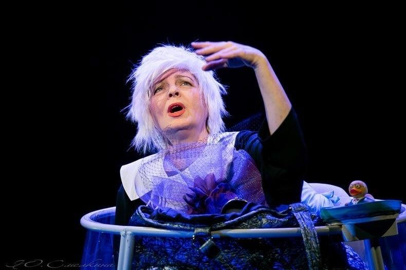 Счастливые дни моноспектакль Елены Комиссаренко