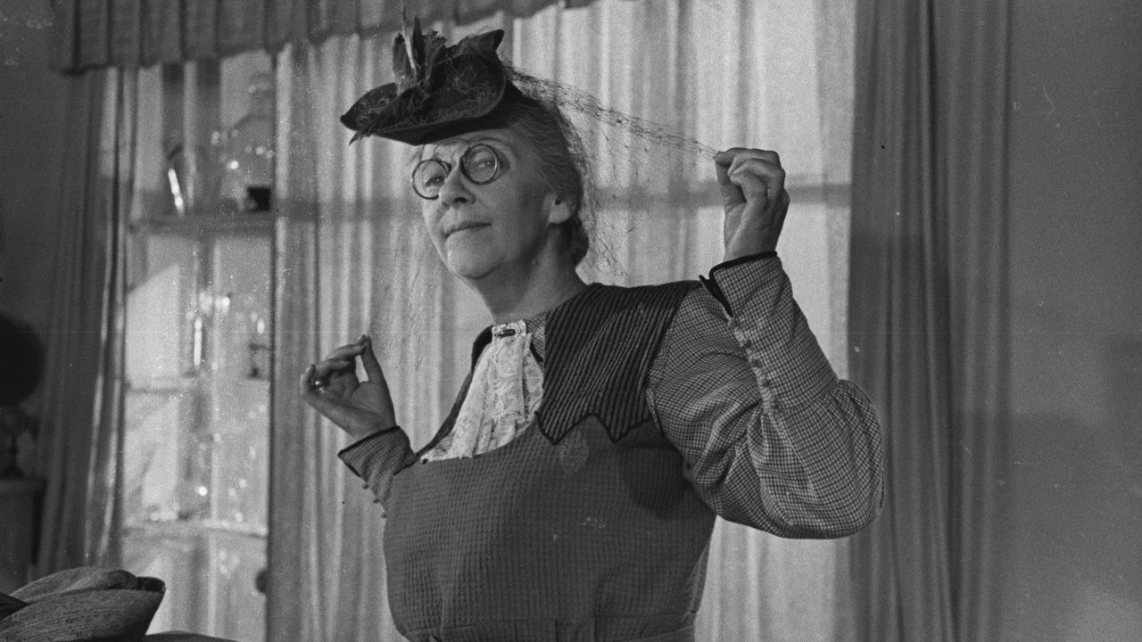 Выставка «Да ведь Вы Раневская»