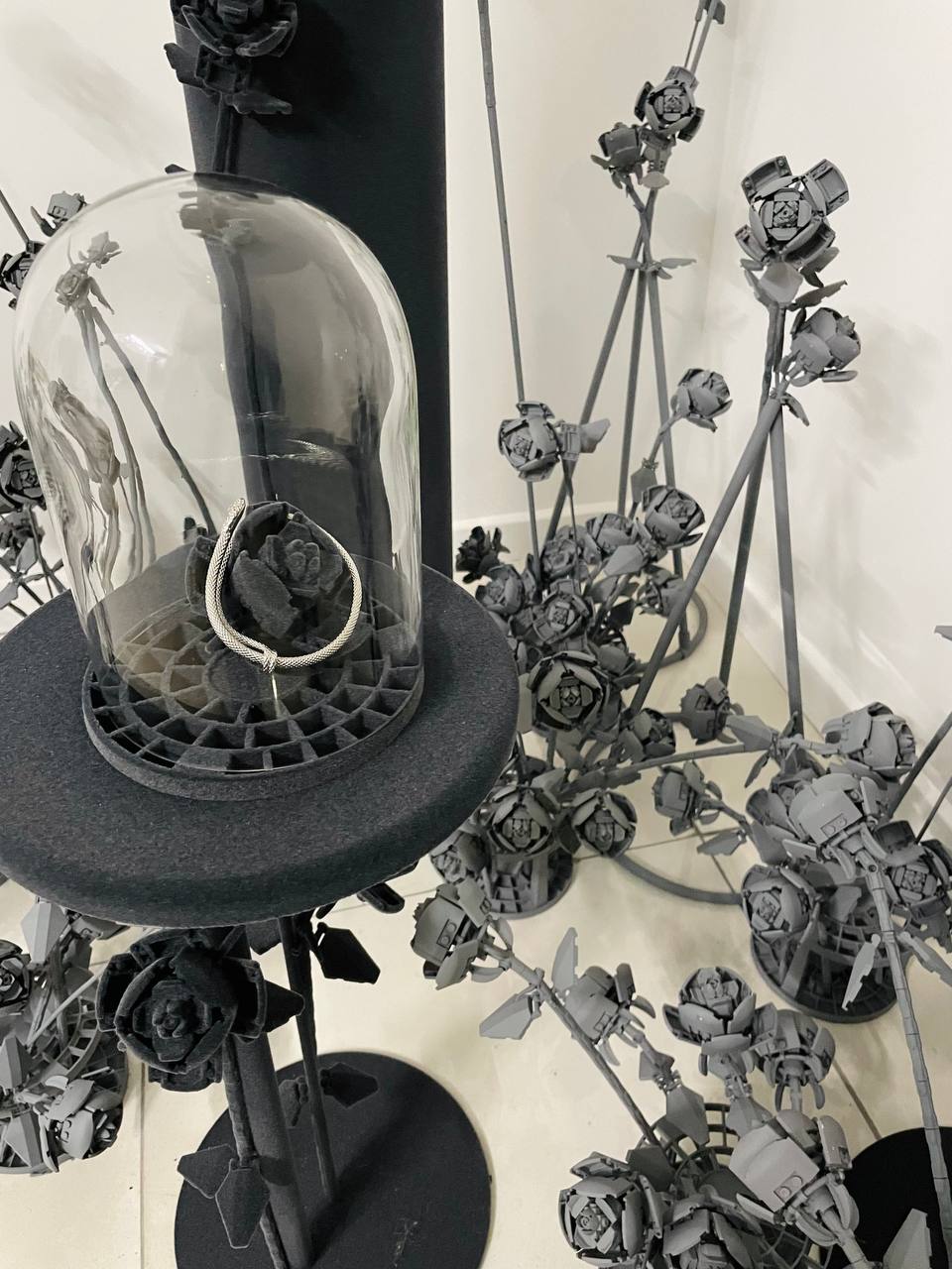 Коллаб Open You Gallery и нового кофено-ювелирного пространства Caviar