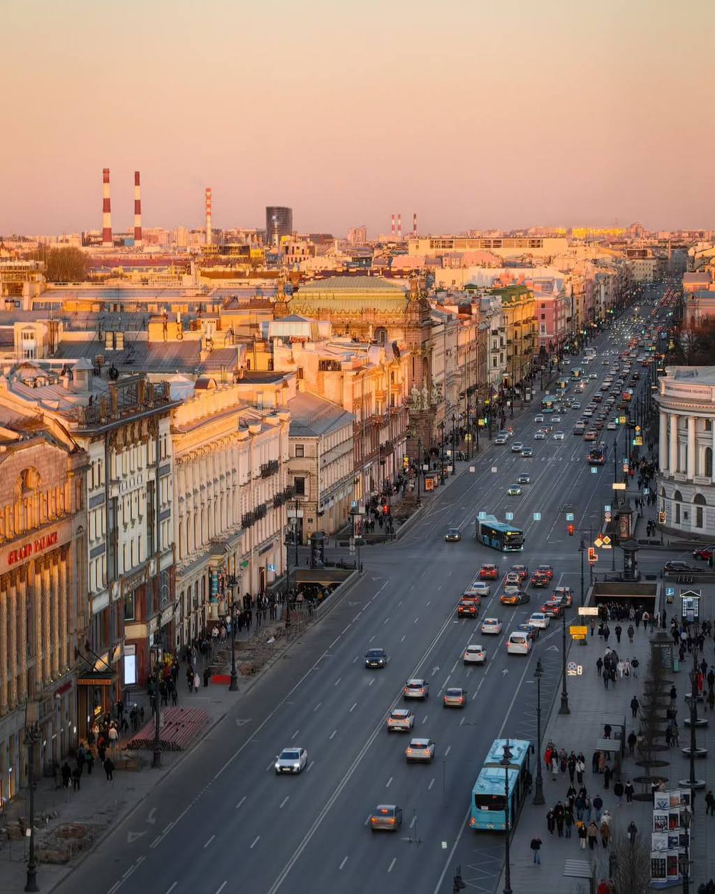 Весенний Петербург с высоты