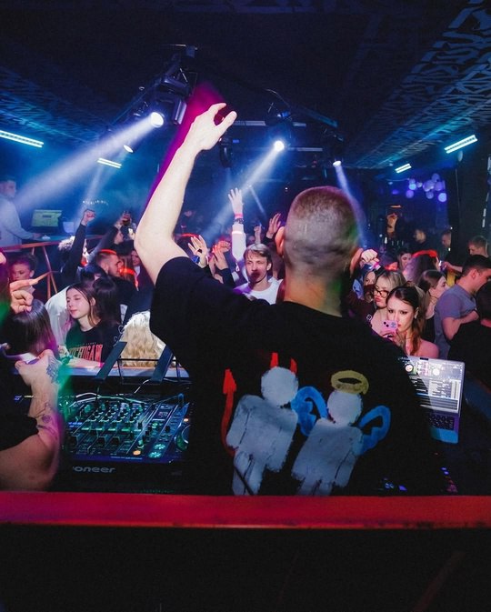 Не спать, танцуй до воскресенья.