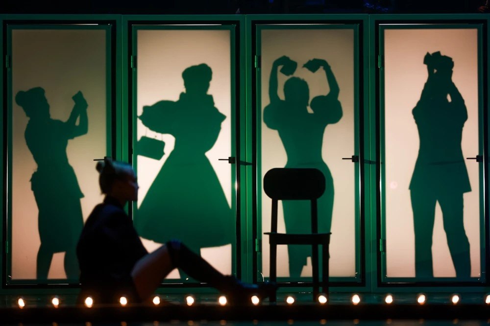 Спектакль «Восемь женщин»