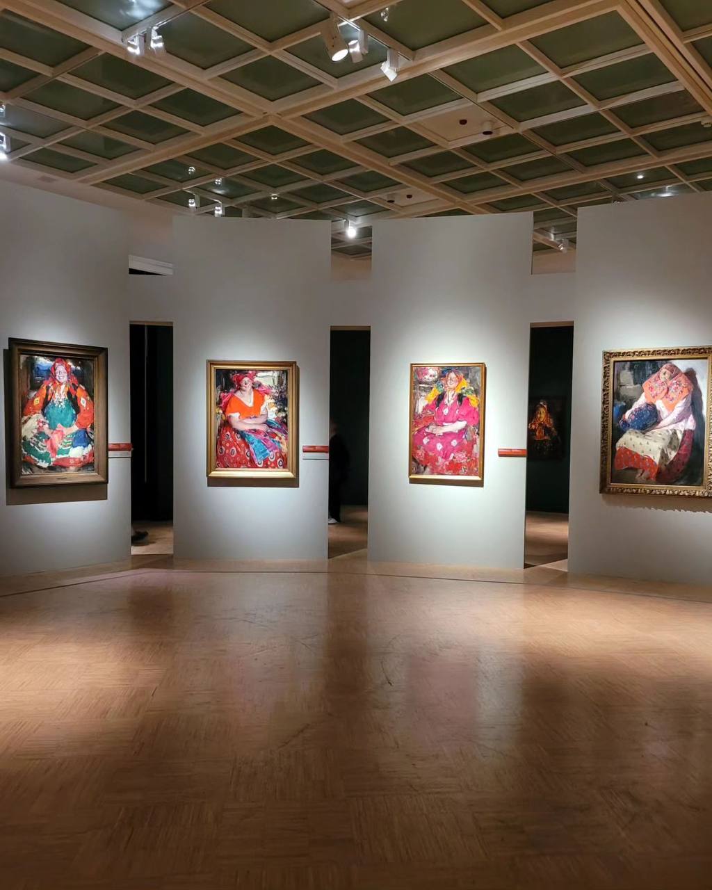 Искусство в красных тонах