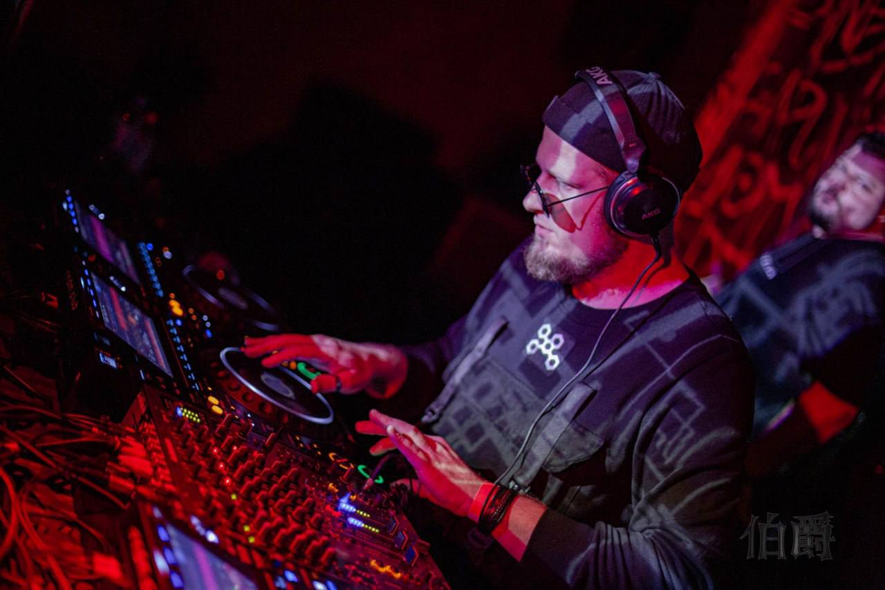 SYNESTHESIA /-/ BLANK