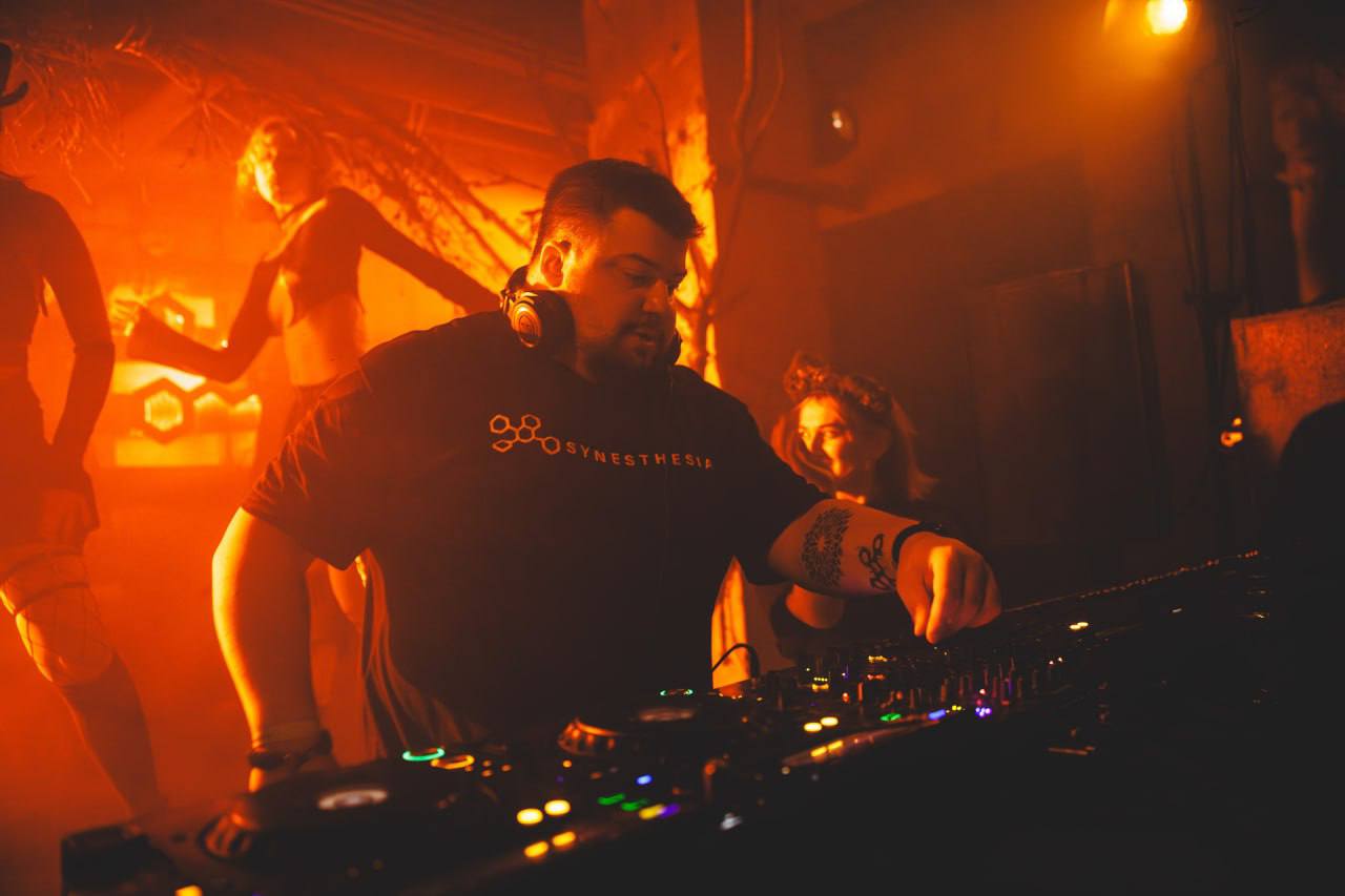 SYNESTHESIA /-/ BLANK