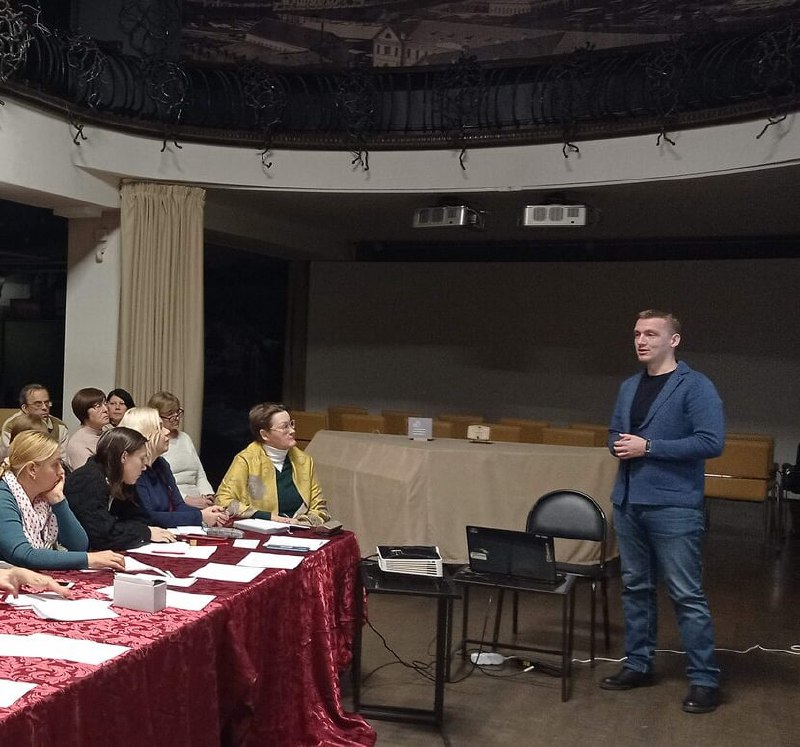 Круглый стол находок