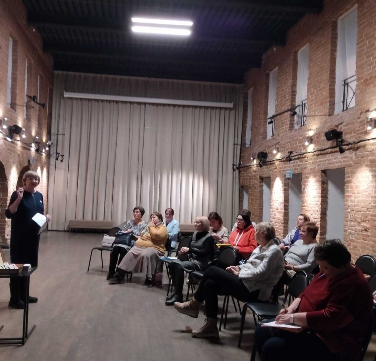 Круглый стол находок