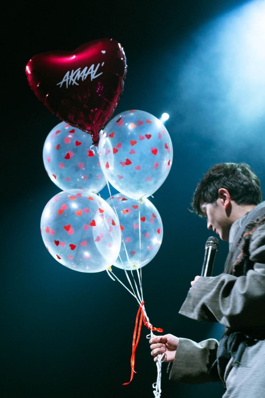 Akmal — перед концертом