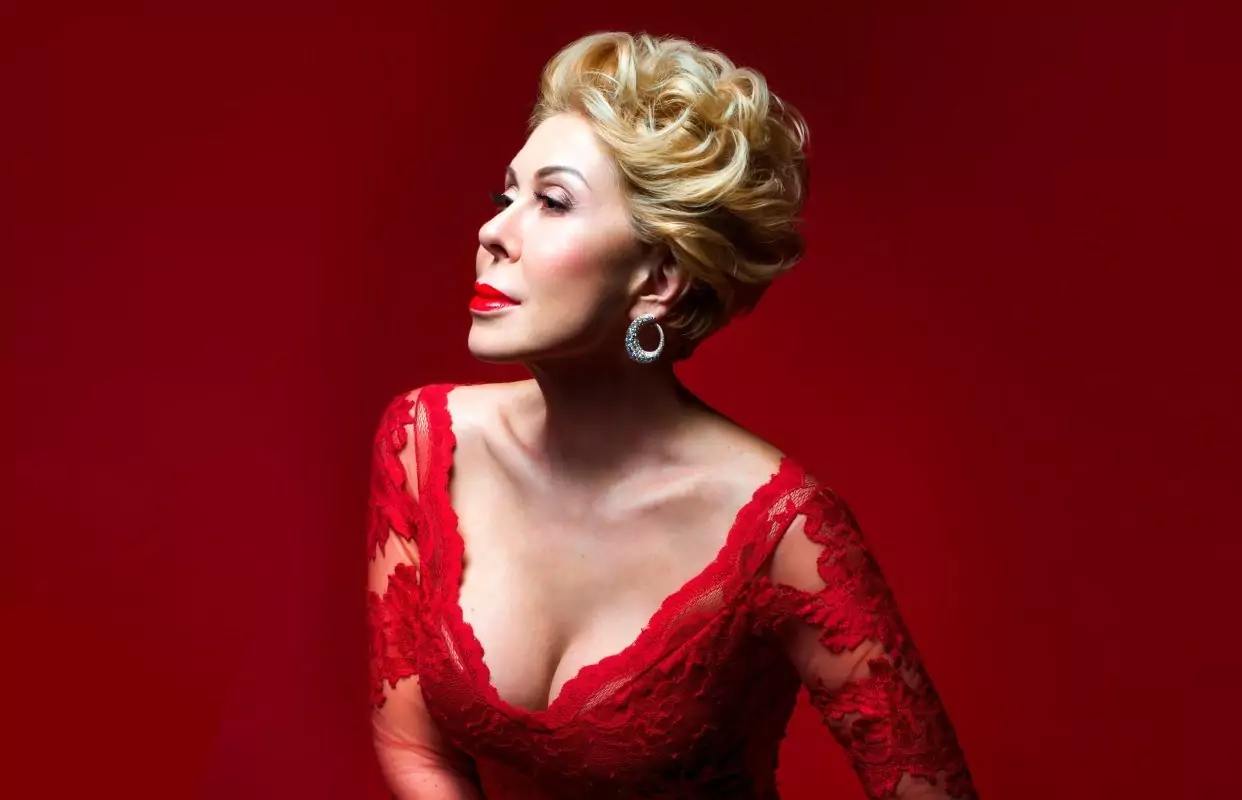 ЛЮБОВЬ УСПЕНСКАЯ