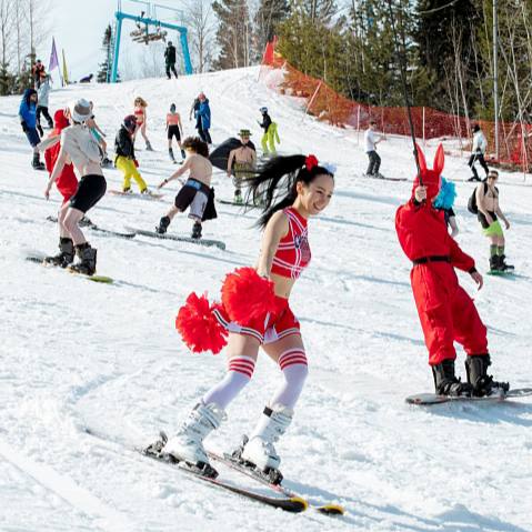 Бикини-заезд