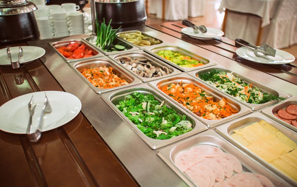 Отдых в мае на берегу прекрасной бухты