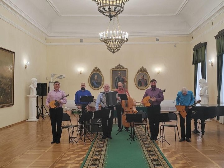 Концерт «А зори здесь тихие» ко Дню Победы