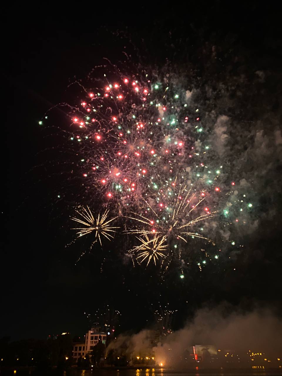 Мы внуки твои, Победа!