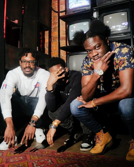 Мэш ап рейв в пространстве