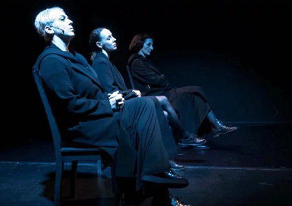 Спектакль "Чёрное пальто"