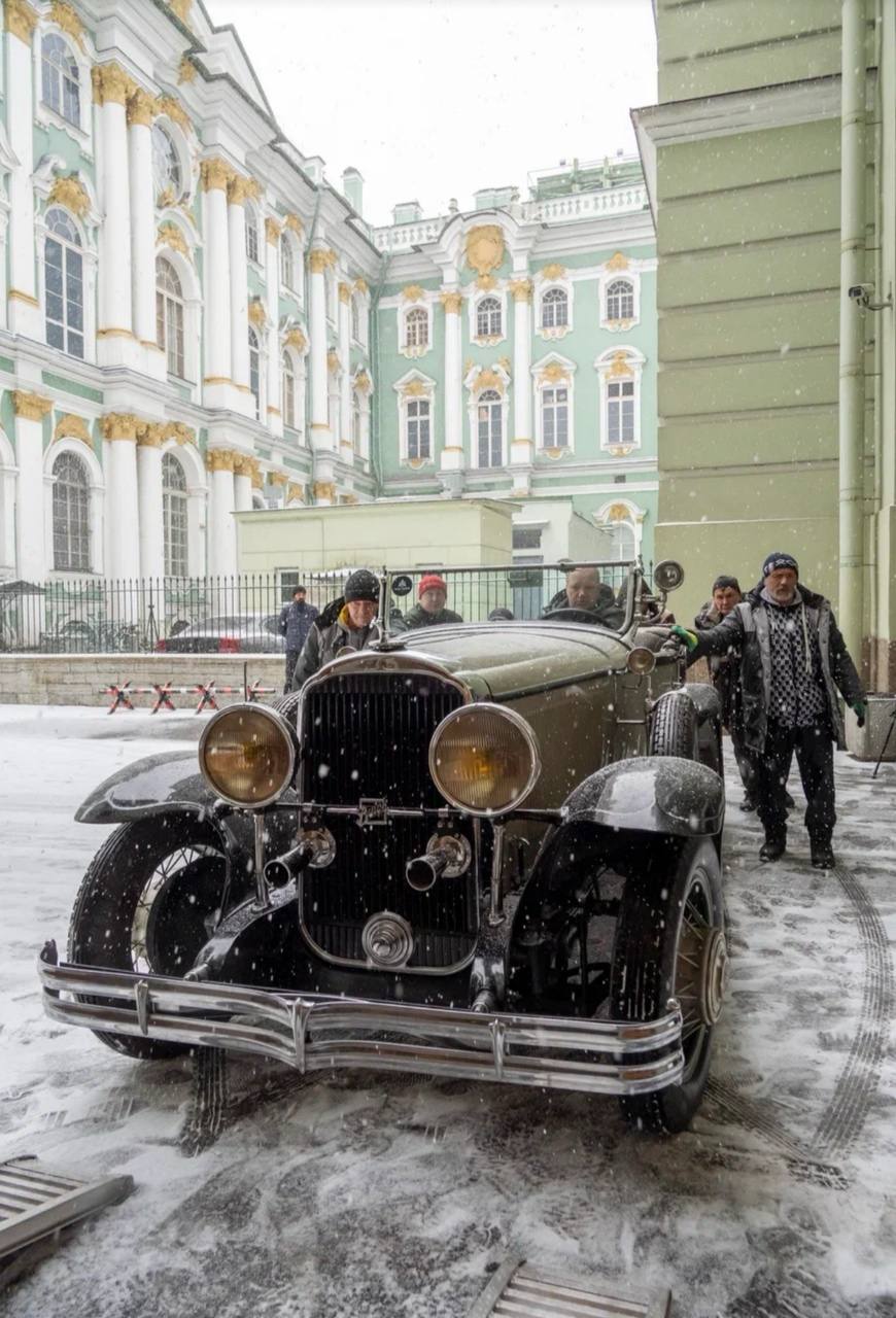 "Упакованные грёзы" - выставка моды 1920-х — начала 1930-х годов