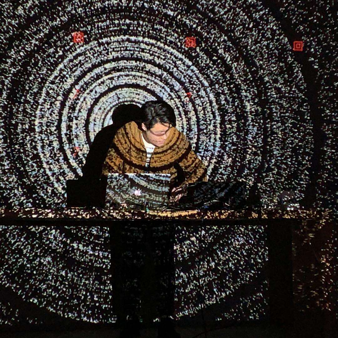 медиаперфоманс в Цистерну