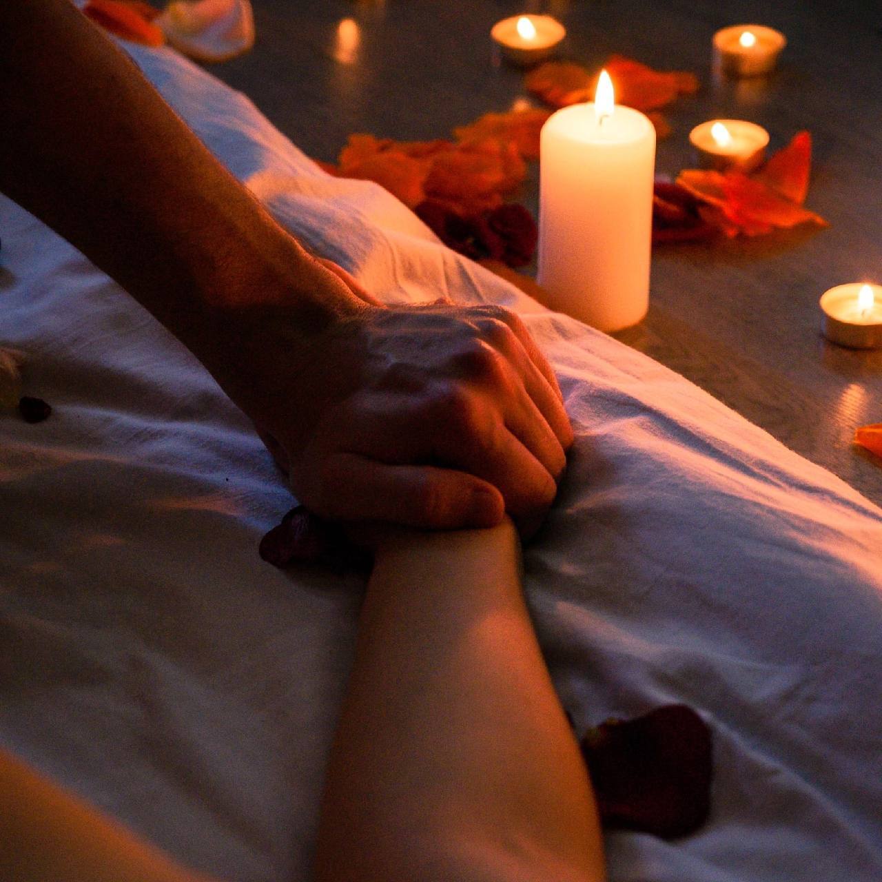 Обучение интимным массажам и практика тантрического массажа