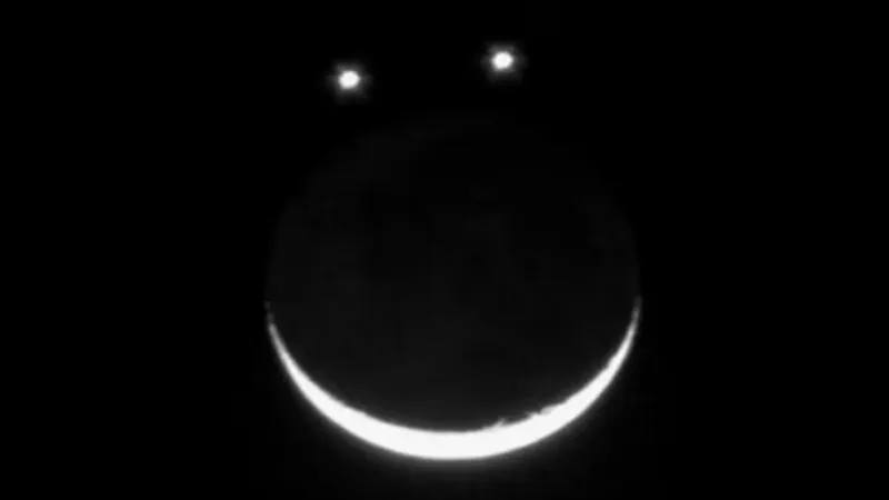 Космический «смайлик» появляется в небе над Землей