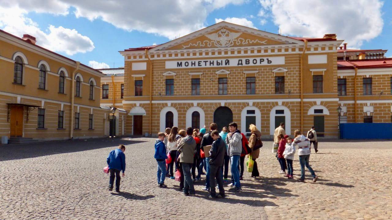 Семейный тур в Санкт-Петербург 30.05 - 1.06.2025