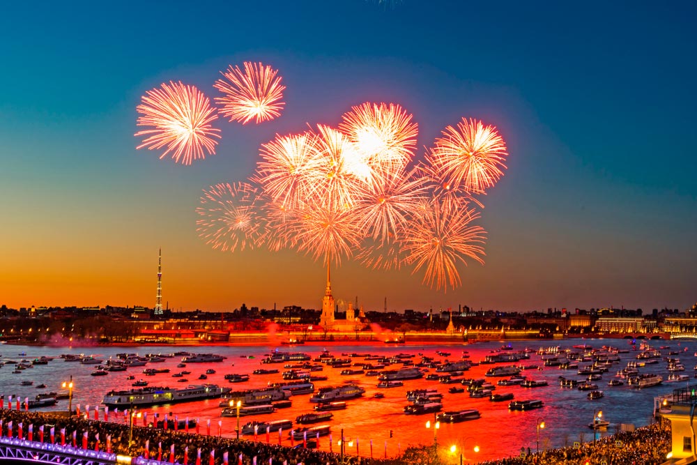 ДЕНЬ ПОБЕДЫ В САНКТ ПЕТЕРБУРГЕ
