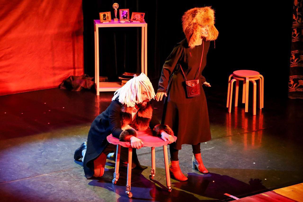 Мамин театр дарит День Матери