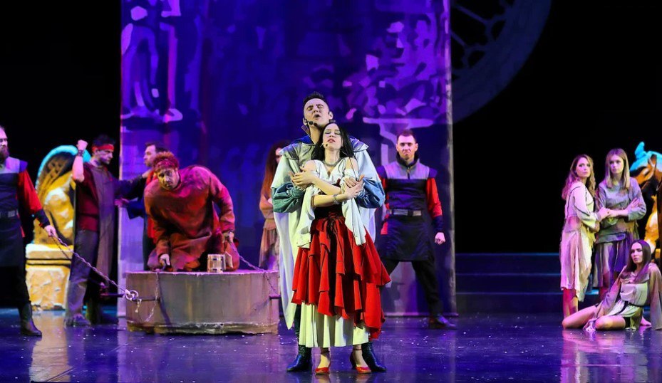 Спектакль Notre-Dame de Paris в Новокузнецке