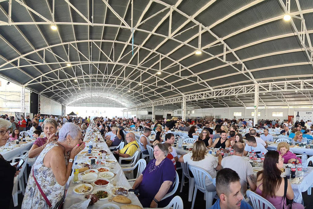 Массовый завтрак "Encuentro de Nuestros Bares" в Xeraco