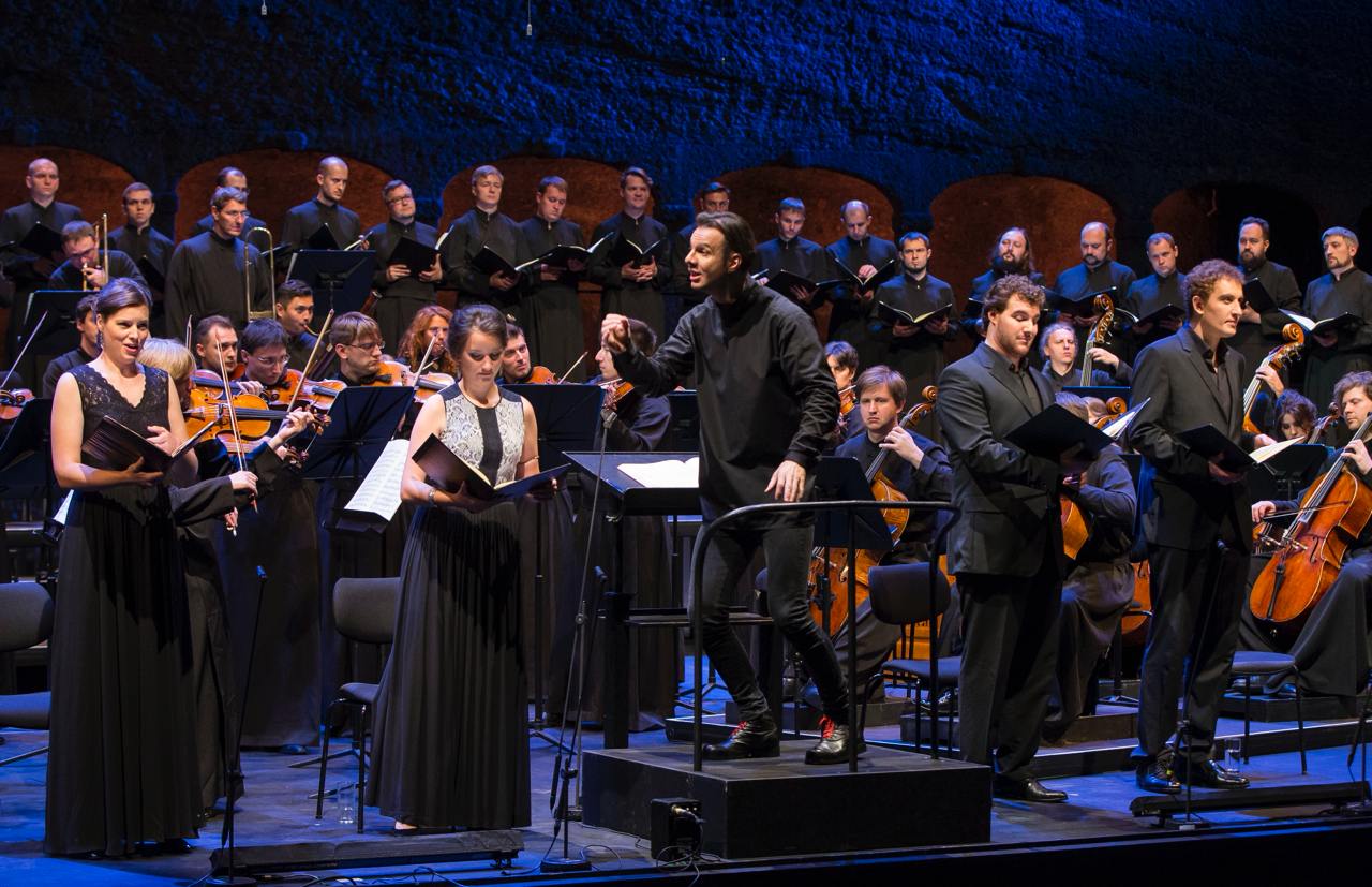 Кинотеатральный май с TheatreHD