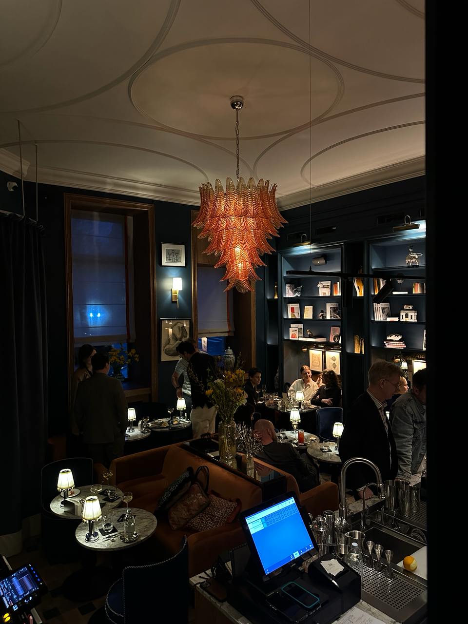 Roots le petit bar открытие