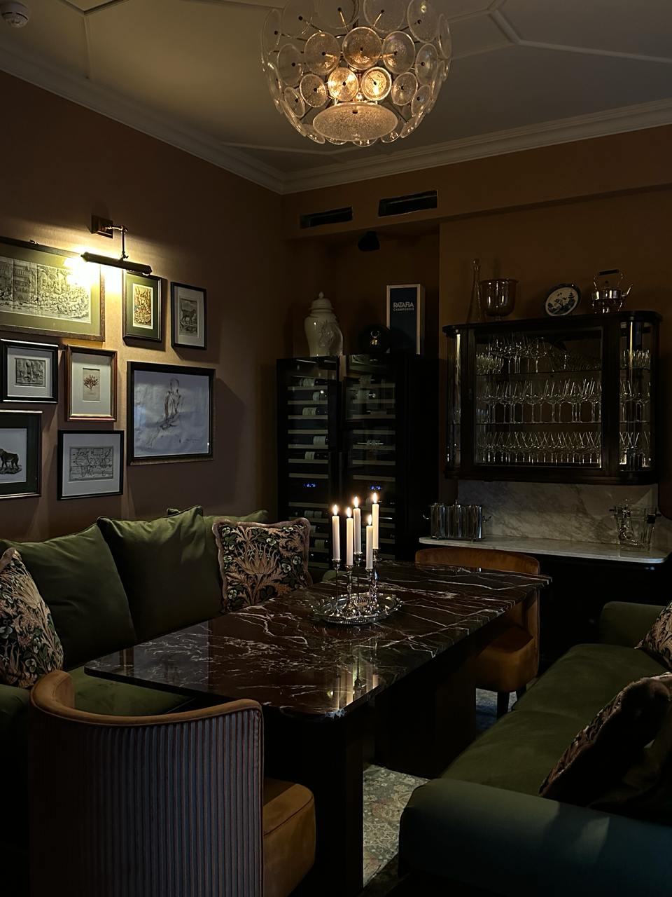 Roots le petit bar открытие