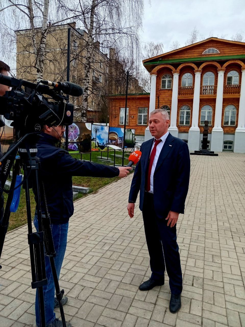 сегодняшние рабочие встречи и совещания