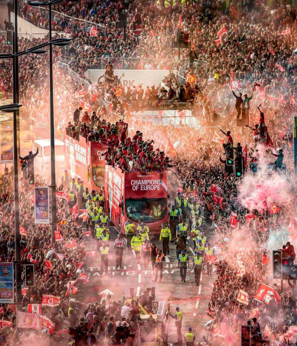 Чемпионский парад «Ливерпуля»