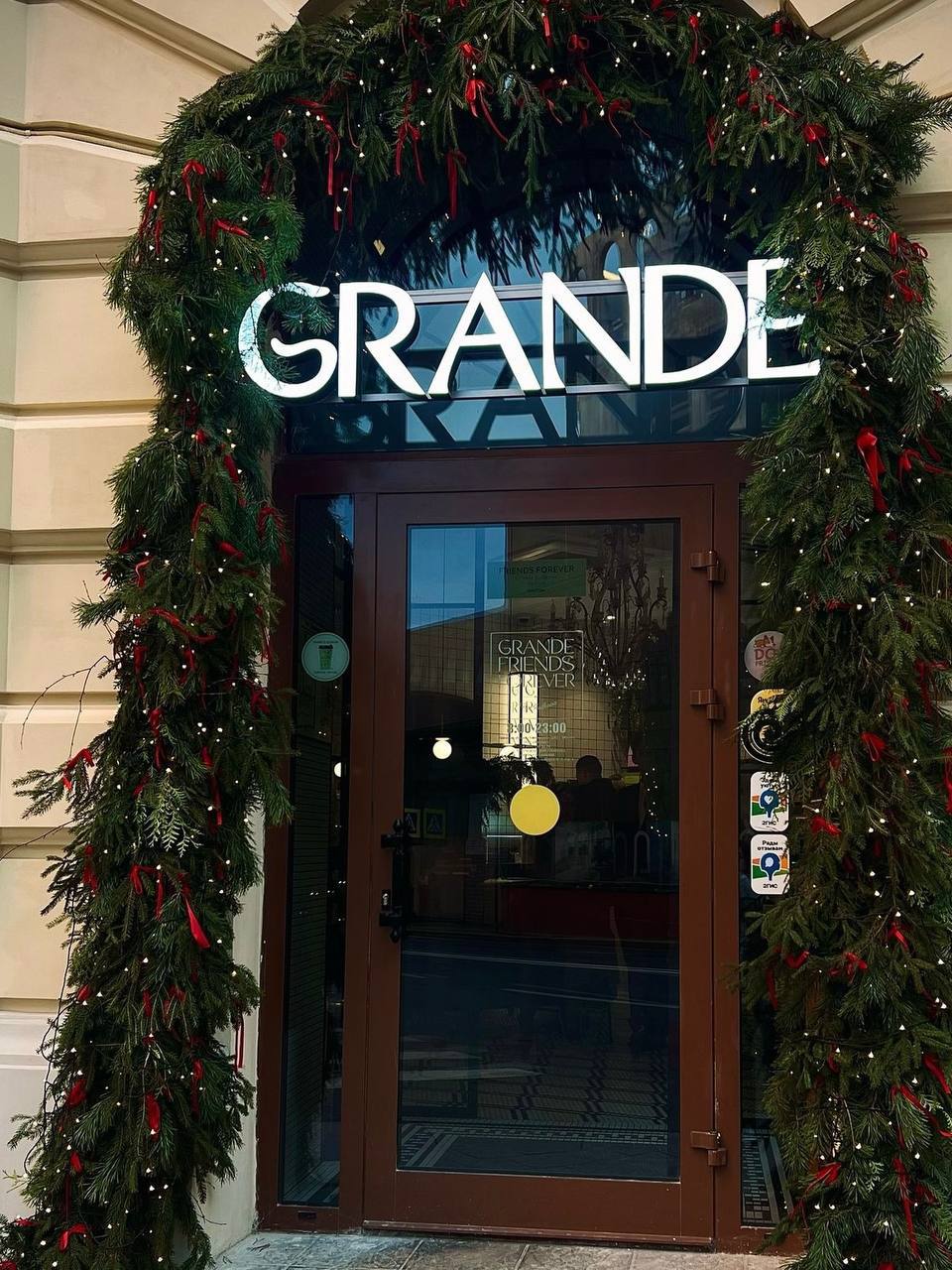 Собрали все новые новогодние локации