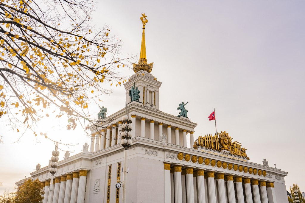 Выставка «#ТретьяковкаНаВДНХ. Искусство XX–XXI веков»