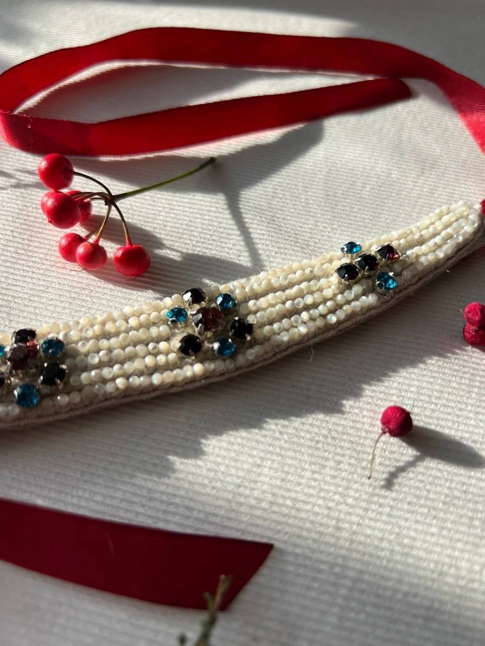 Сажение по бели. Ожерелье