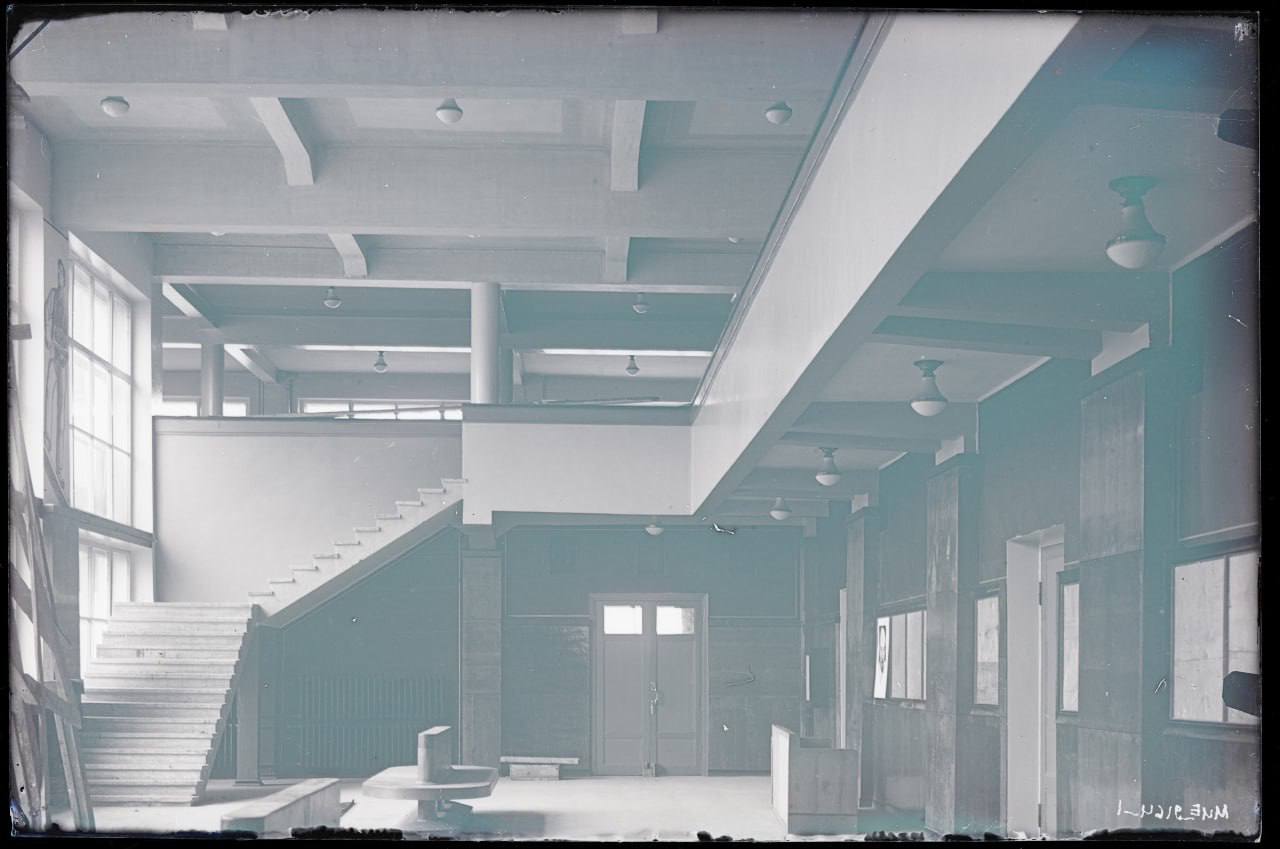 Выставка Уральского филиала ГМИИ им. Пушкина "Клуб строителей: от деталей к вечности"