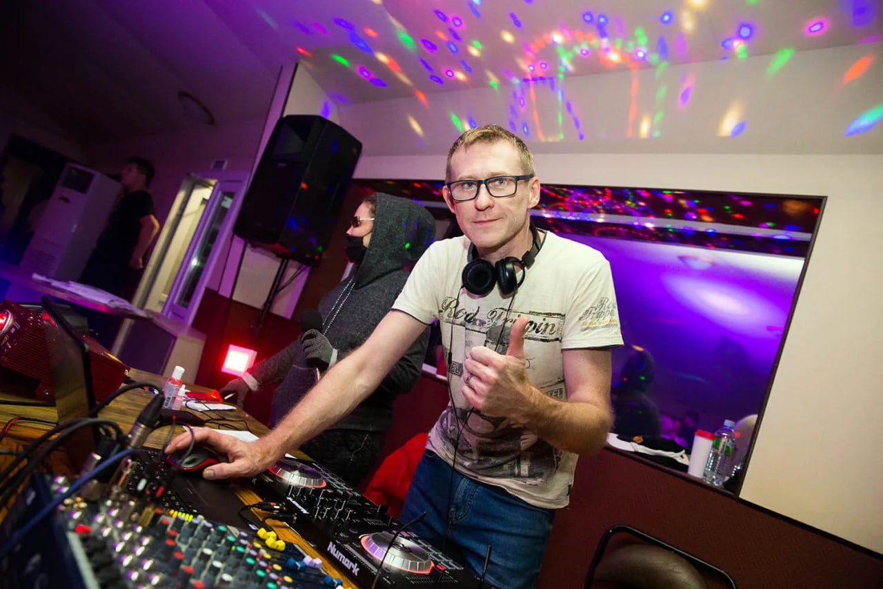 КРУИЗ ПО МОСКВЕ С УЖИНОМ И ДИСКОТЕКОЙ