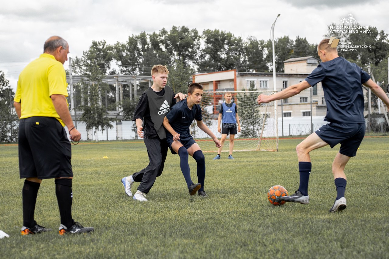 Неформальная футбольная лига – 2025