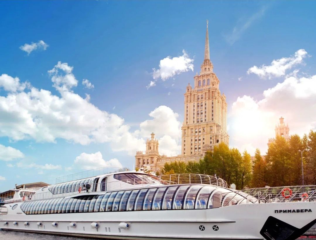 Бесплатные покатушки на речных трамвайчиках