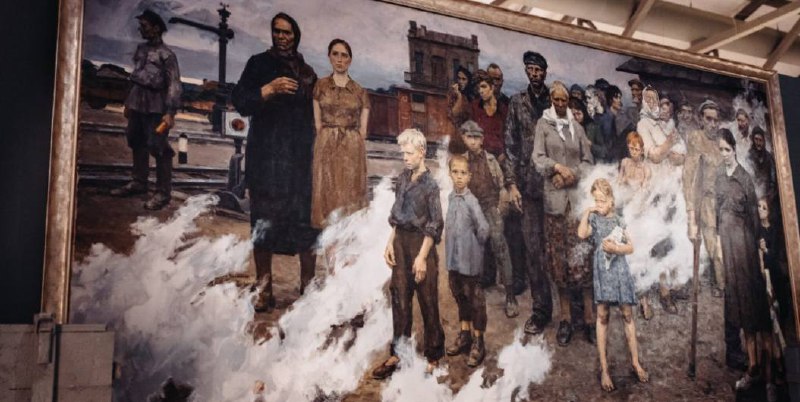 выставка «Великая страна — великая Победа. 1941-1945» в Манеже кремля, программа «Звезды великой Победы», спектакль «Операция "Дети"», показы фильмов в "Рекорде", военный парад и праздничная программа 9 мая в Нижнем Новгороде