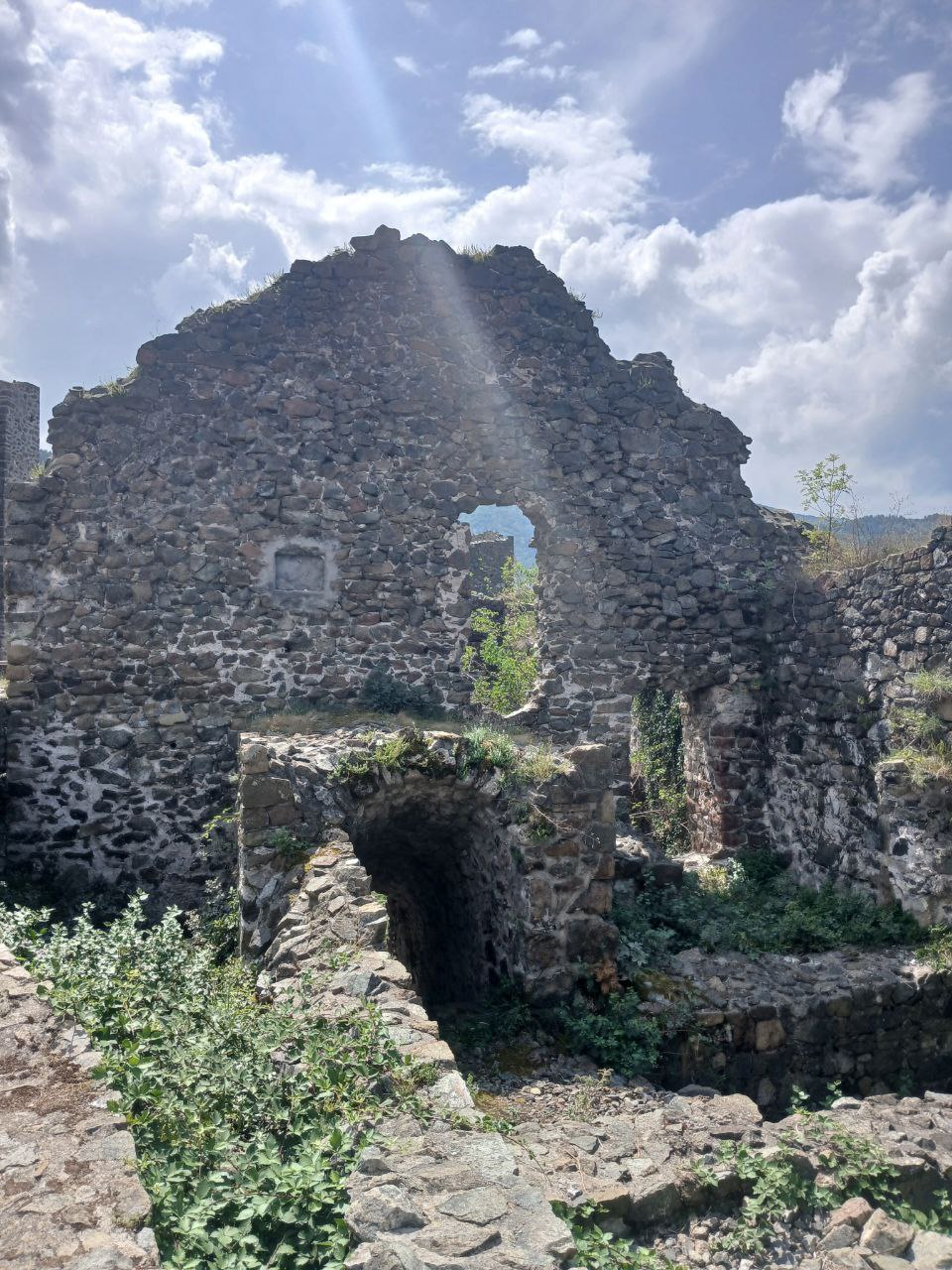 Средневековая Сербия-крепость Маглич-монастыри Студеница и Жича