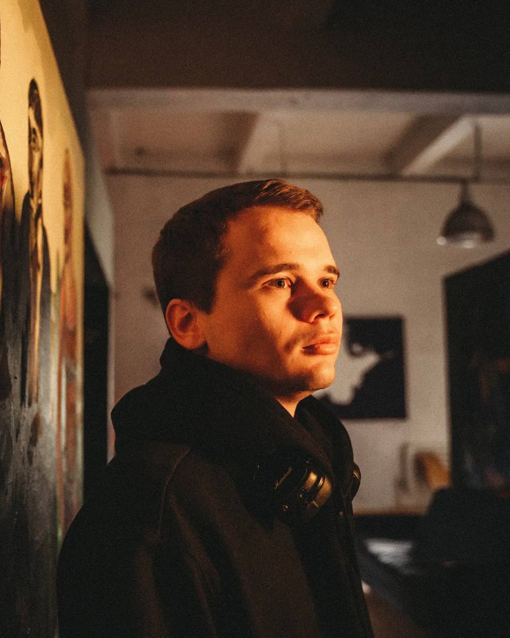 EVERYBODY IN THE PLACE