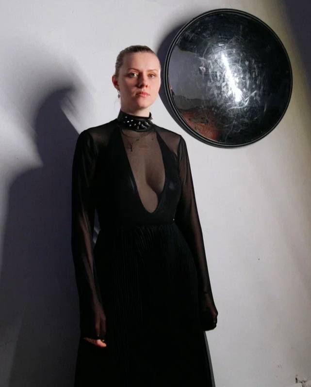 EVERYBODY IN THE PLACE