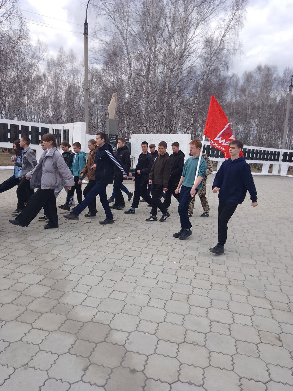 Парад Победы в посёлке Стекольный